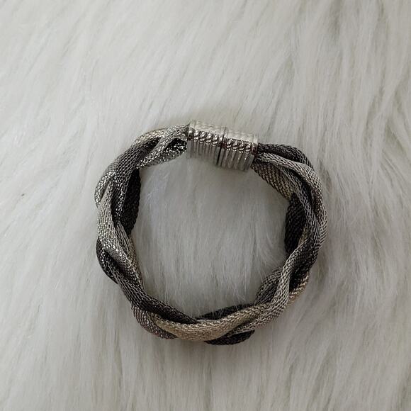 Womens Silver Gray Gunmetal Wide Mesh Bangle Wrap Magnetic Braided Bracelet - Picture 2 of 6
